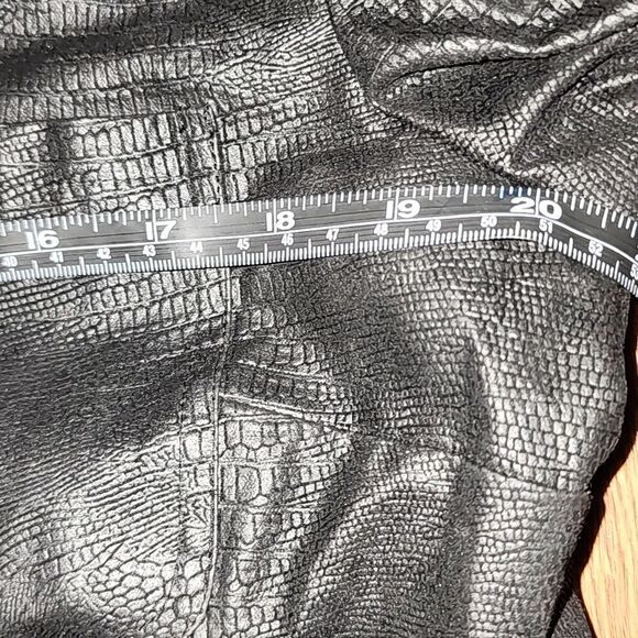 Maggie London Jacket  - Picture 6 of 11